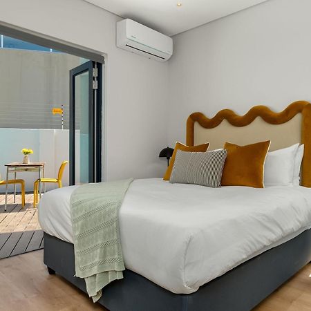 Neighbourgood 1St Crescent Hotel เคปทาวน์ ภายนอก รูปภาพ